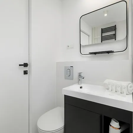 شقة Designerskie Niedaleko Miasta Ogrodow By Renters